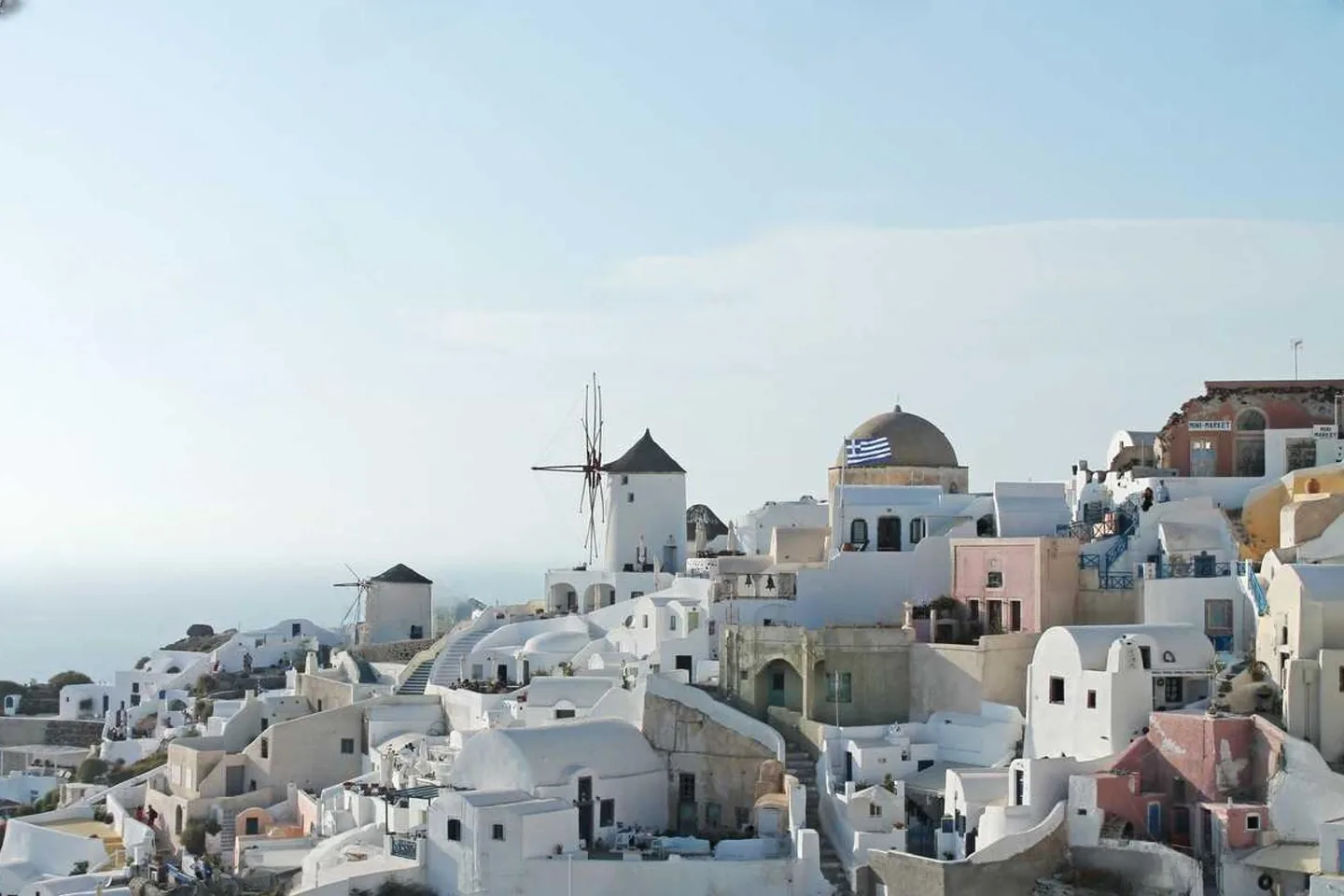 The same photograph with the grid removed and the rooflines unbroken